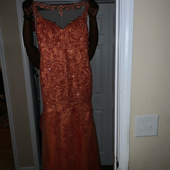 Size 16 ordered off amazon - Picture 4 of 5